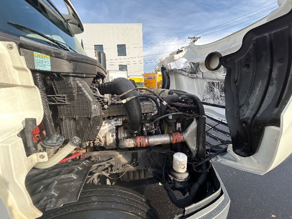 Day Cab Tractor-Heavy Duty Tractors-Freightliner-2019-T12664ST-Braintree-MA-263,694\n\t\tmiles-$ 46,000 - Image 15