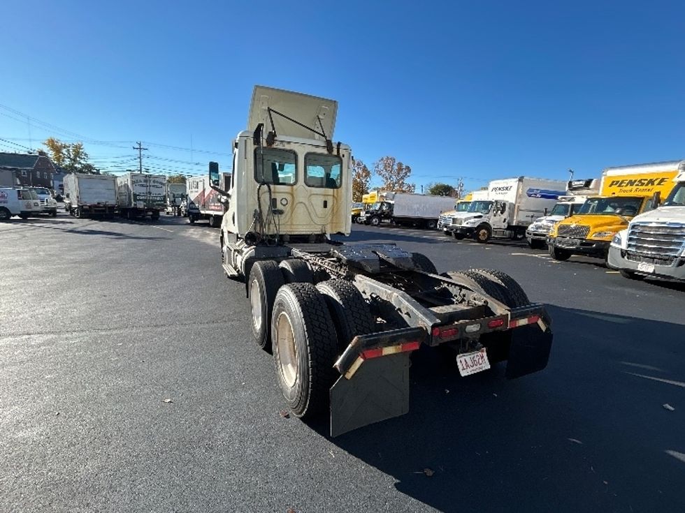 Day Cab Tractor-Heavy Duty Tractors-Freightliner-2019-T12664ST-Braintree-MA-263,694\n\t\tmiles-$ 46,000 - Image 4