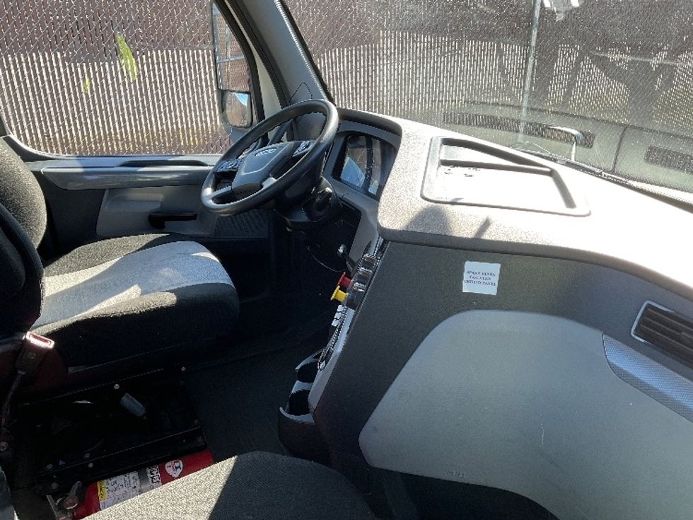 Day Cab Tractor-Heavy Duty Tractors-Freightliner-2019-T12664ST-Braintree-MA-393,854\n\t\tmiles-$ 46,250 - Image 14