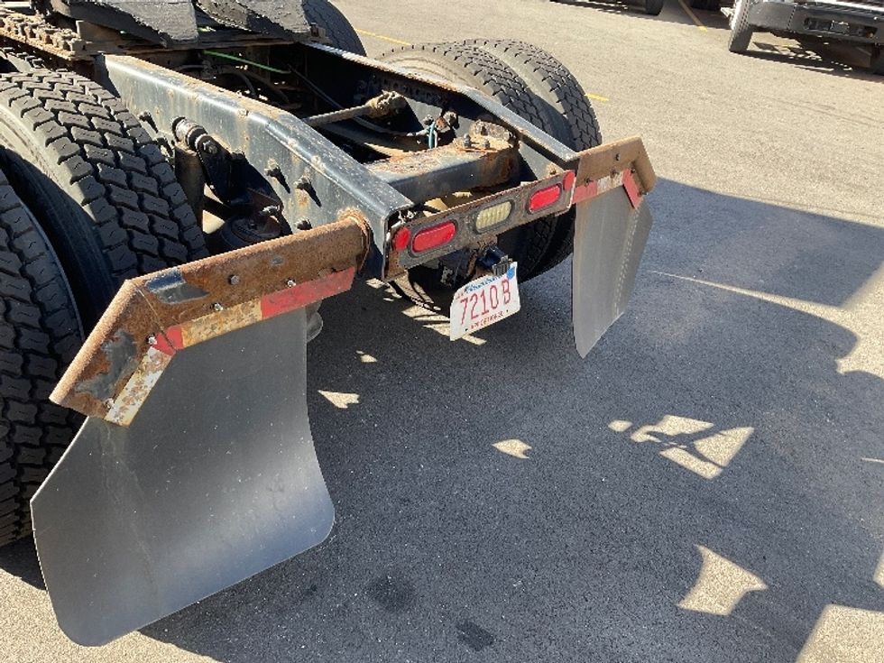 Day Cab Tractor-Heavy Duty Tractors-Freightliner-2019-T12664ST-Braintree-MA-393,854\n\t\tmiles-$ 46,250 - Image 17