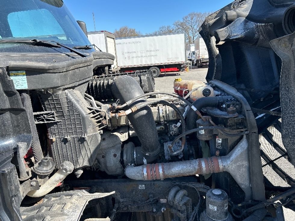 Day Cab Tractor-Heavy Duty Tractors-Freightliner-2019-T12664ST-Braintree-MA-415,727\n\t\tmiles-$ 35,750 - Image 16