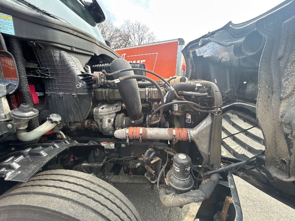 Day Cab Tractor-Heavy Duty Tractors-Freightliner-2019-T12664ST-Braintree-MA-424,413\n\t\tmiles-$ 34,750 - Image 15