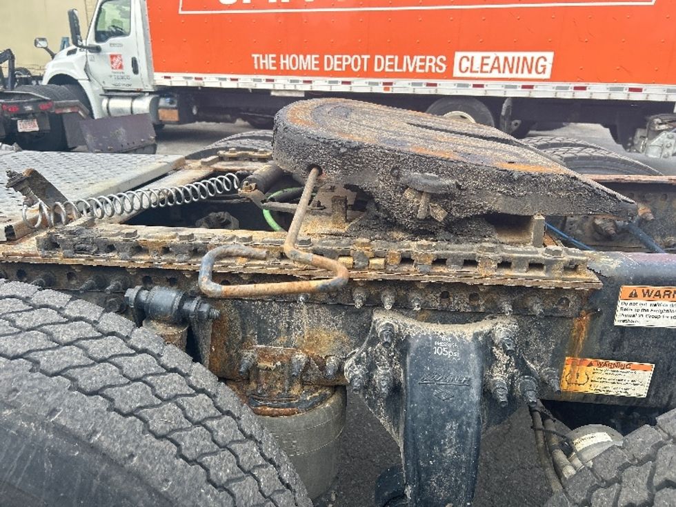 Day Cab Tractor-Heavy Duty Tractors-Freightliner-2019-T12664ST-Braintree-MA-424,413\n\t\tmiles-$ 34,750 - Image 20