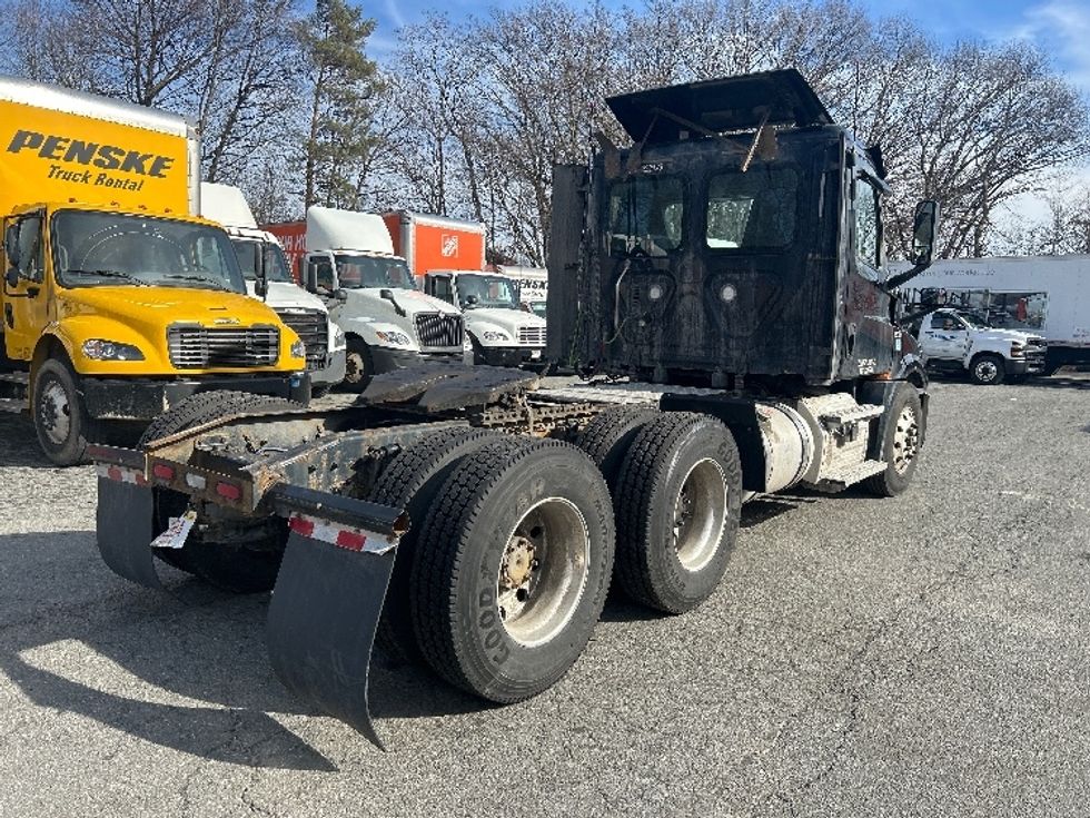 Day Cab Tractor-Heavy Duty Tractors-Freightliner-2019-T12664ST-Braintree-MA-442,816\n\t\tmiles-$ 34,250 - Image 7