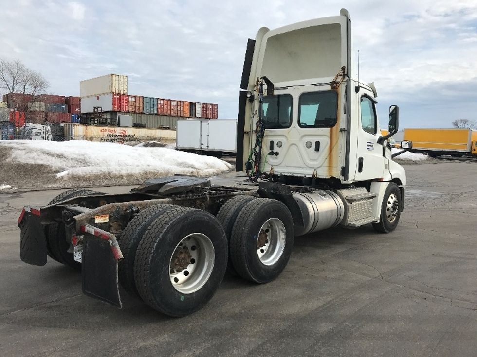 Day Cab Tractor-Heavy Duty Tractors-Freightliner-2019-T12664ST-Brampton-ON-740,632\n\t\tkm-$ 48,500 - Image 7