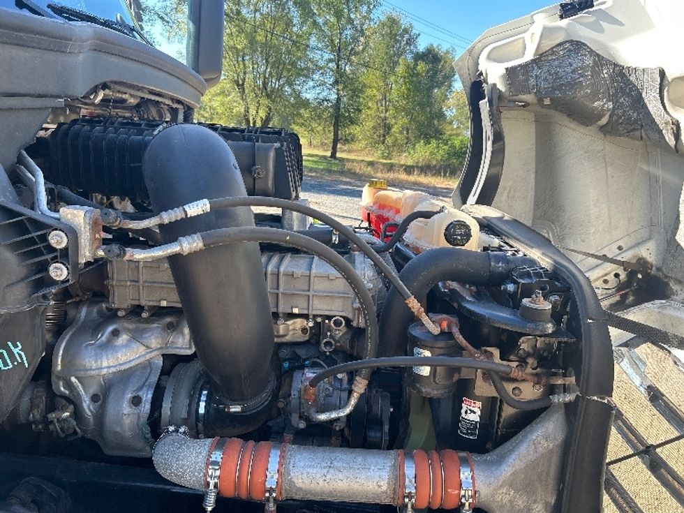 Day Cab Tractor-Heavy Duty Tractors-Freightliner-2019-T12664ST-Brooklyn Park-MN-237,550\n\t\tmiles-$ 47,750 - Image 15