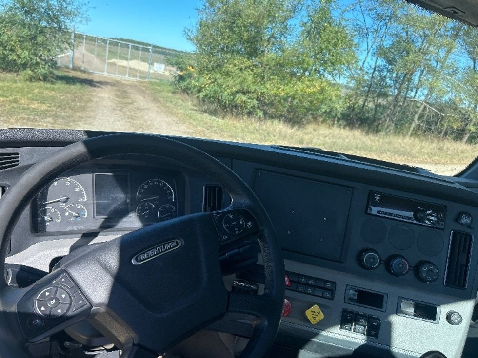 Day Cab Tractor-Heavy Duty Tractors-Freightliner-2019-T12664ST-Brooklyn Park-MN-249,433\n\t\tmiles-$ 47,000 - Image 11