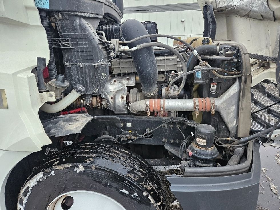 Day Cab Tractor-Heavy Duty Tractors-Freightliner-2019-T12664ST-Brooklyn Park-MN-276,488\n\t\tmiles-$ 38,750 - Image 15