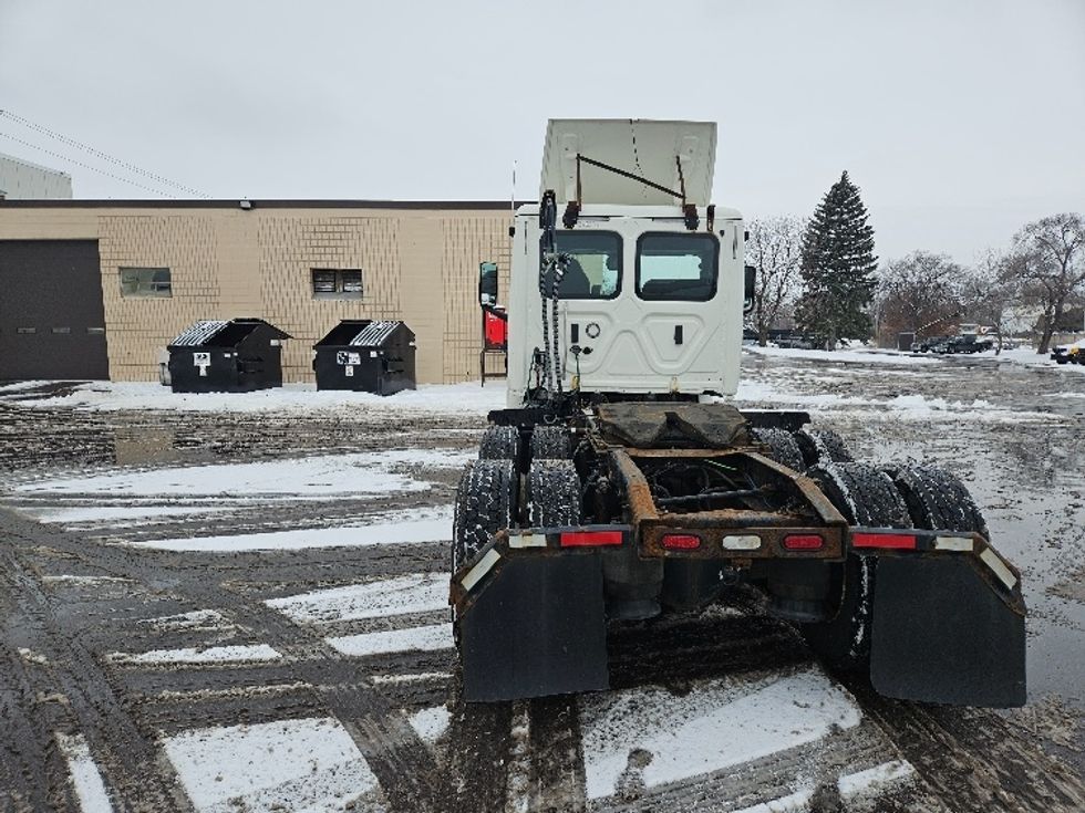 Day Cab Tractor-Heavy Duty Tractors-Freightliner-2019-T12664ST-Brooklyn Park-MN-276,488\n\t\tmiles-$ 49,000 - Image 6