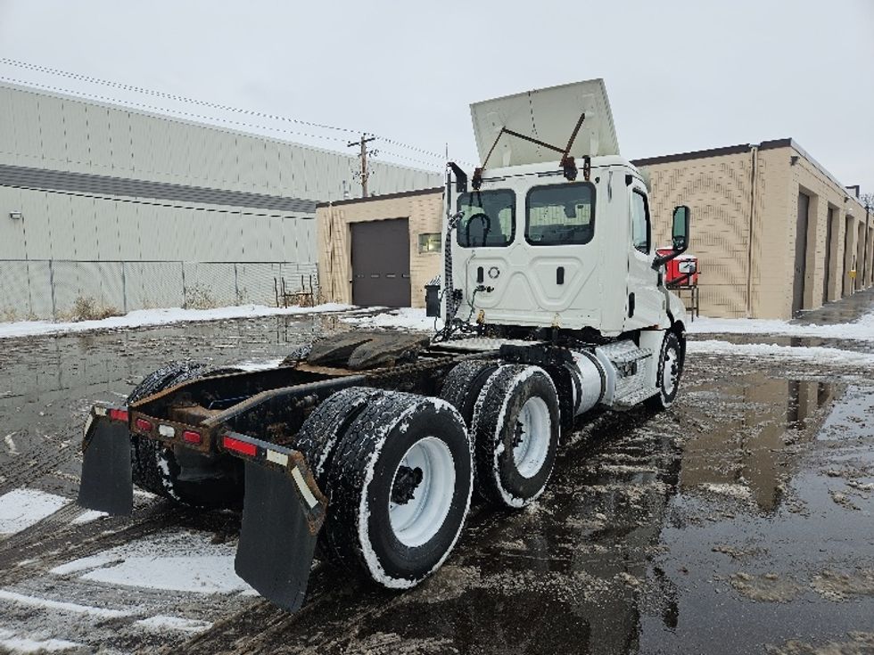 Day Cab Tractor-Heavy Duty Tractors-Freightliner-2019-T12664ST-Brooklyn Park-MN-276,488\n\t\tmiles-$ 49,000 - Image 7