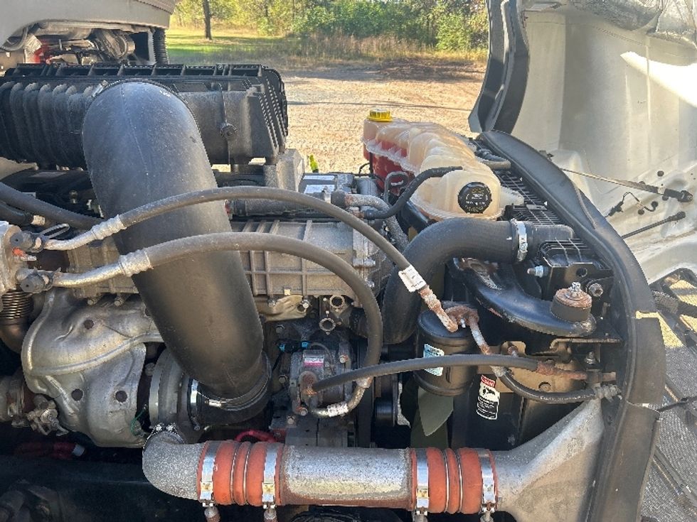 Day Cab Tractor-Heavy Duty Tractors-Freightliner-2019-T12664ST-Brooklyn Park-MN-315,779\n\t\tmiles-$ 43,000 - Image 15