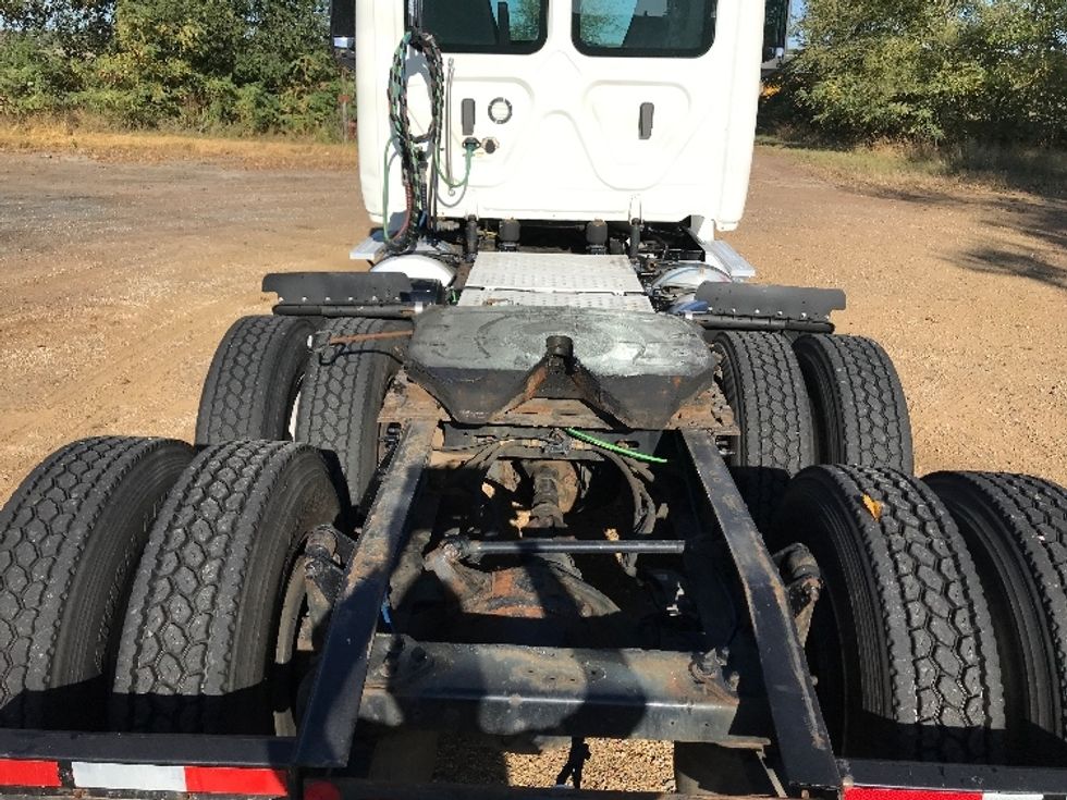 Day Cab Tractor-Heavy Duty Tractors-Freightliner-2019-T12664ST-Brooklyn Park-MN-319,172\n\t\tmiles-$ 42,750 - Image 6
