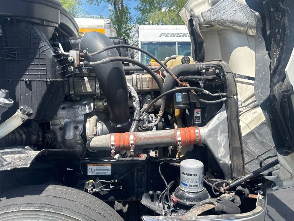 Day Cab Tractor-Heavy Duty Tractors-Freightliner-2019-T12664ST-Brooklyn Park-MN-415,134\n\t\tmiles-$ 40,250 - Image 15