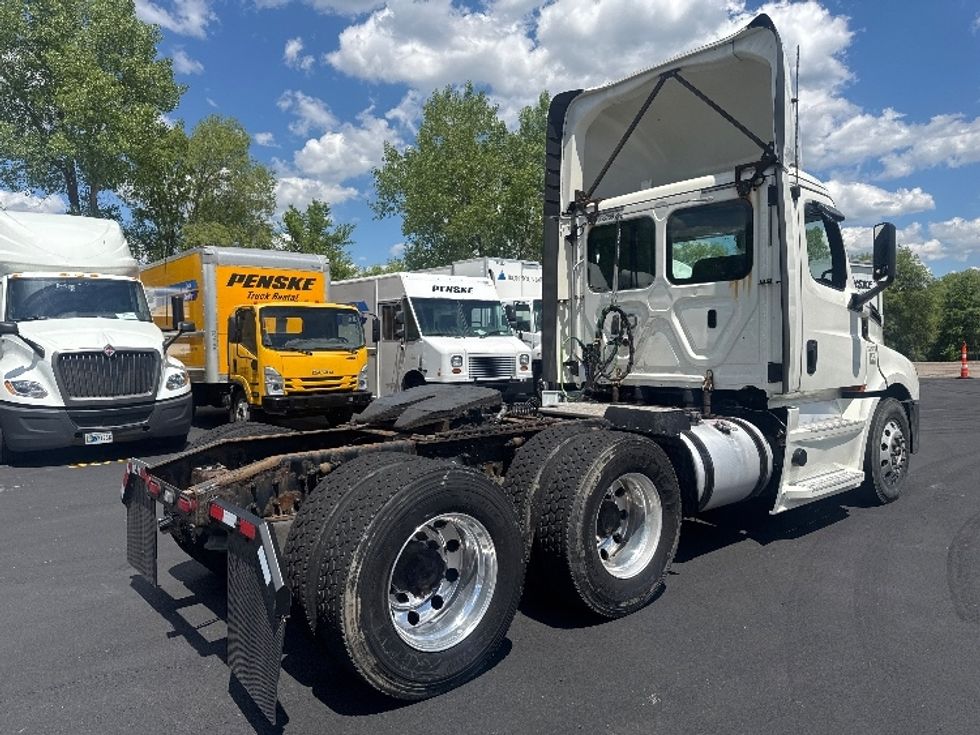 Day Cab Tractor-Heavy Duty Tractors-Freightliner-2019-T12664ST-Brooklyn Park-MN-415,134\n\t\tmiles-$ 40,250 - Image 7