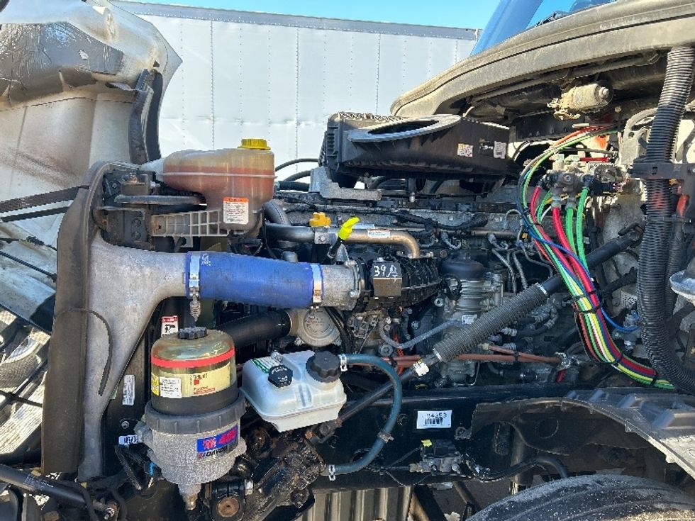 Day Cab Tractor-Heavy Duty Tractors-Freightliner-2019-T12664ST-Brooklyn Park-MN-608,940\n\t\tmiles-$ 25,000 - Image 16