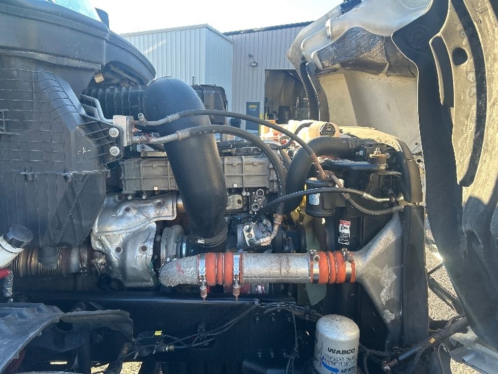 Day Cab Tractor-Heavy Duty Tractors-Freightliner-2019-T12664ST-Brooklyn Park-MN-613,355\n\t\tmiles-$ 23,500 - Image 15