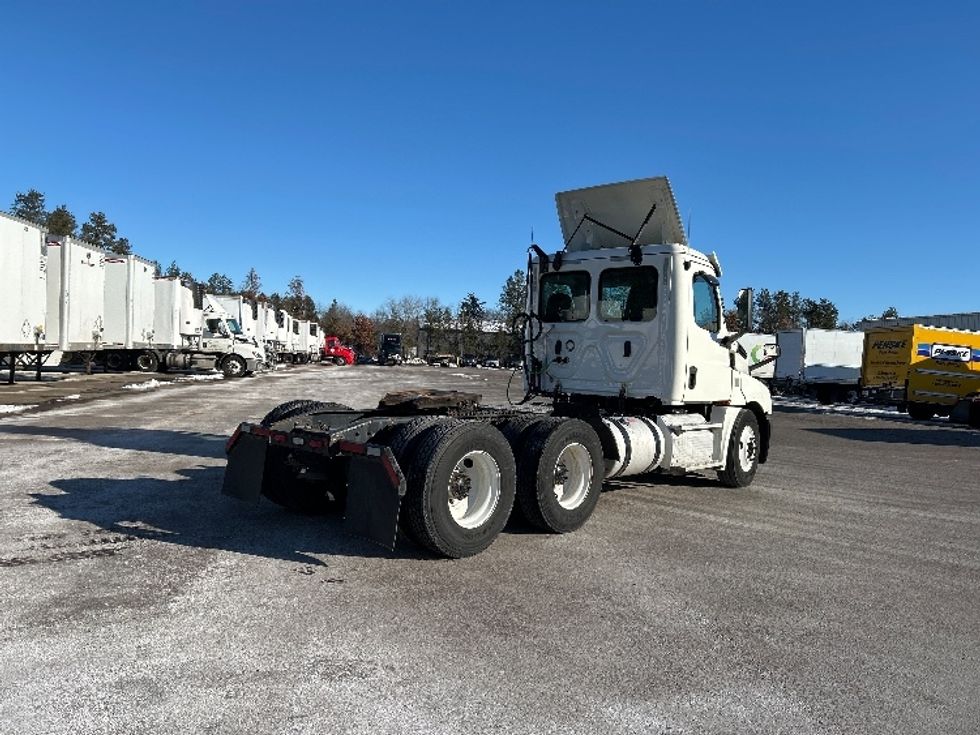 Day Cab Tractor-Heavy Duty Tractors-Freightliner-2019-T12664ST-Brooklyn Park-MN-614,856\n\t\tmiles-$ 23,500 - Image 7