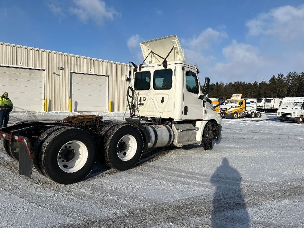 Day Cab Tractor-Heavy Duty Tractors-Freightliner-2019-T12664ST-Brooklyn Park-MN-622,507\n\t\tmiles-$ 22,500 - Image 7