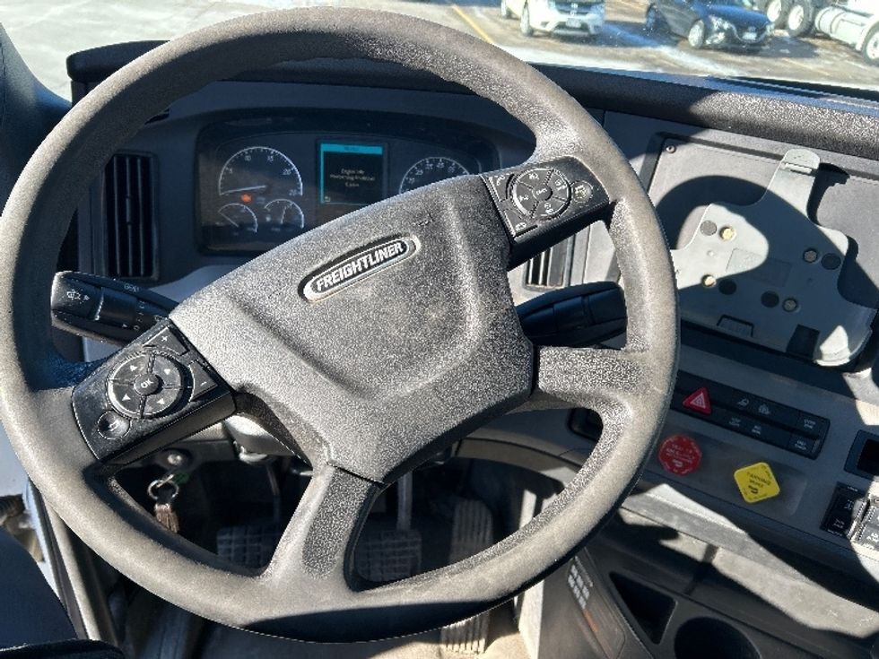 Day Cab Tractor-Heavy Duty Tractors-Freightliner-2019-T12664ST-Brooklyn Park-MN-624,027\n\t\tmiles-$ 23,250 - Image 11