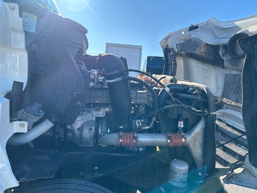 Day Cab Tractor-Heavy Duty Tractors-Freightliner-2019-T12664ST-Brooklyn Park-MN-624,027\n\t\tmiles-$ 23,250 - Image 13