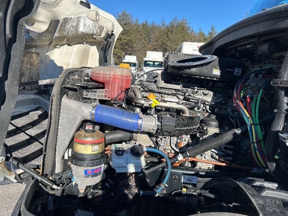 Day Cab Tractor-Heavy Duty Tractors-Freightliner-2019-T12664ST-Brooklyn Park-MN-624,027\n\t\tmiles-$ 23,250 - Image 14