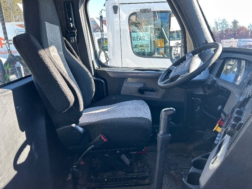 Day Cab Tractor-Heavy Duty Tractors-Freightliner-2019-T12664ST-Brooklyn Park-MN-630,271\n\t\tmiles-$ 23,250 - Image 14