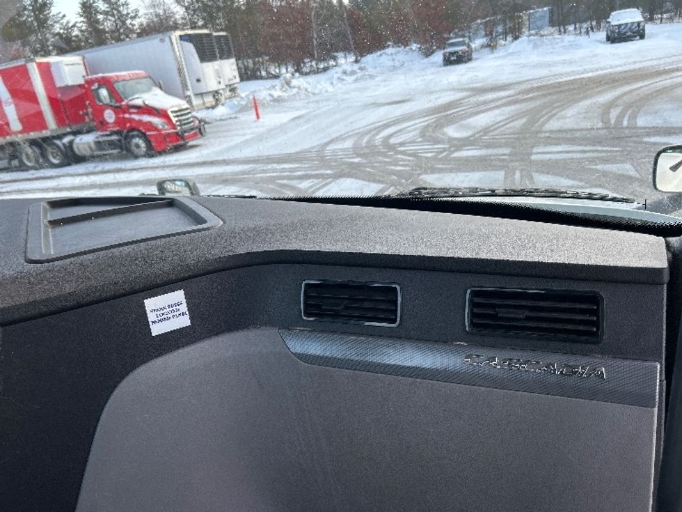 Day Cab Tractor-Heavy Duty Tractors-Freightliner-2019-T12664ST-Brooklyn Park-MN-634,824\n\t\tmiles-$ 23,250 - Image 13