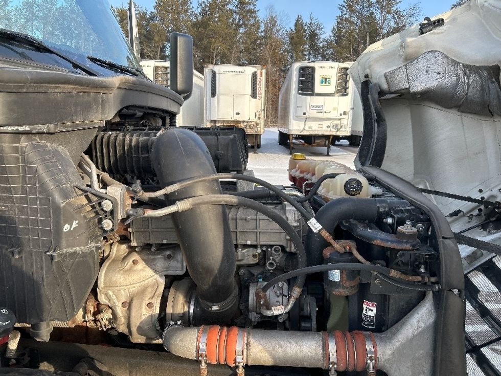 Day Cab Tractor-Heavy Duty Tractors-Freightliner-2019-T12664ST-Brooklyn Park-MN-634,824\n\t\tmiles-$ 23,250 - Image 15