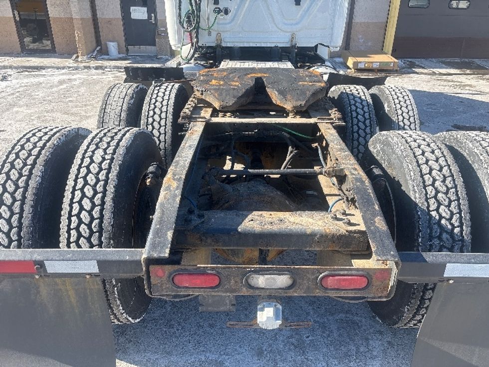 Day Cab Tractor-Heavy Duty Tractors-Freightliner-2019-T12664ST-Brooklyn Park-MN-635,005\n\t\tmiles-$ 22,250 - Image 6