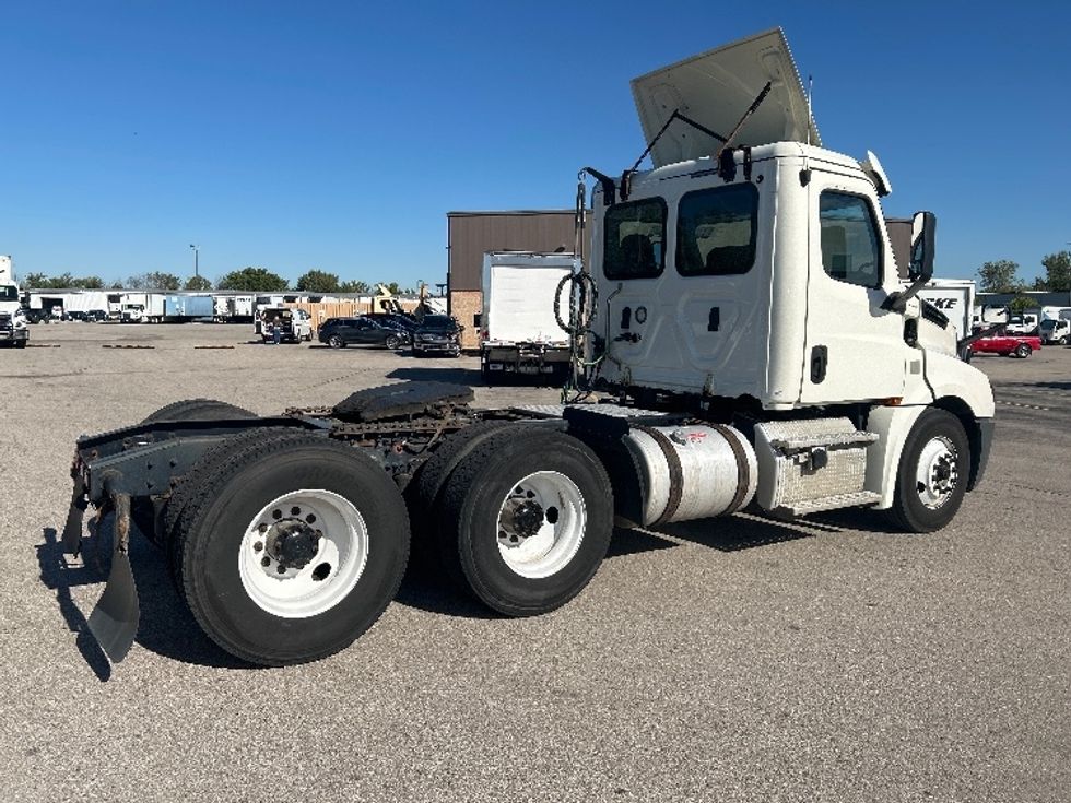Day Cab Tractor-Heavy Duty Tractors-Freightliner-2019-T12664ST-Byron Center-MI-309,227\n\t\tmiles-$ 58,250 - Image 7