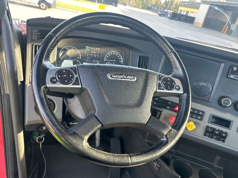 Day Cab Tractor-Heavy Duty Tractors-Freightliner-2019-T12664ST-Byron Center-MI-465,162\n\t\tmiles-$ 34,500 - Image 10