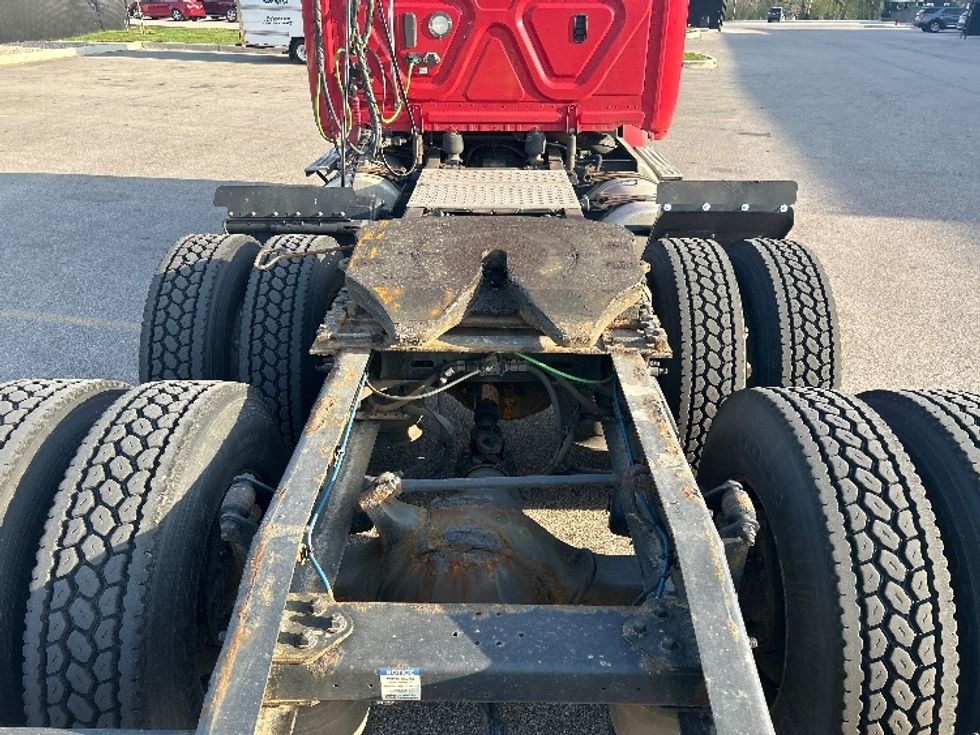 Day Cab Tractor-Heavy Duty Tractors-Freightliner-2019-T12664ST-Byron Center-MI-465,162\n\t\tmiles-$ 34,500 - Image 6
