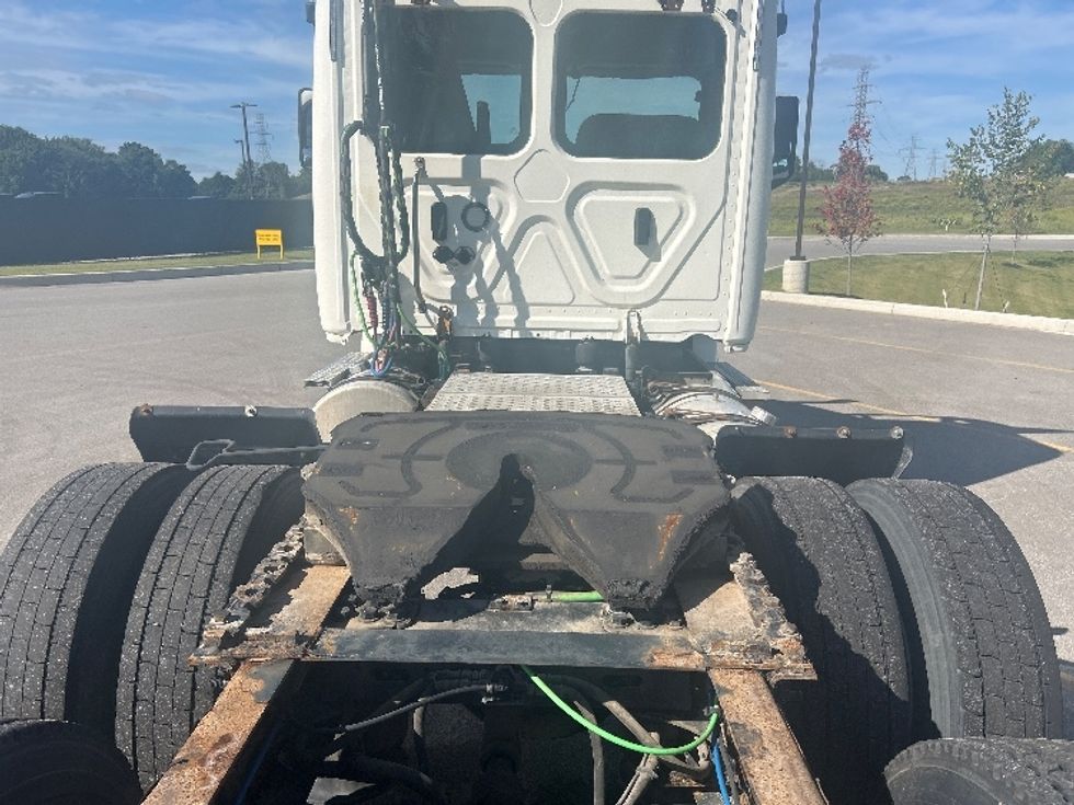 Day Cab Tractor-Heavy Duty Tractors-Freightliner-2019-T12664ST-Byron Center-MI-507,979\n\t\tmiles-$ 37,750 - Image 6