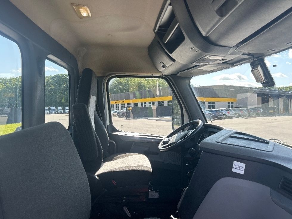 Day Cab Tractor-Heavy Duty Tractors-Freightliner-2019-T12664ST-Byron Center-MI-556,064\n\t\tmiles-$ 34,000 - Image 14