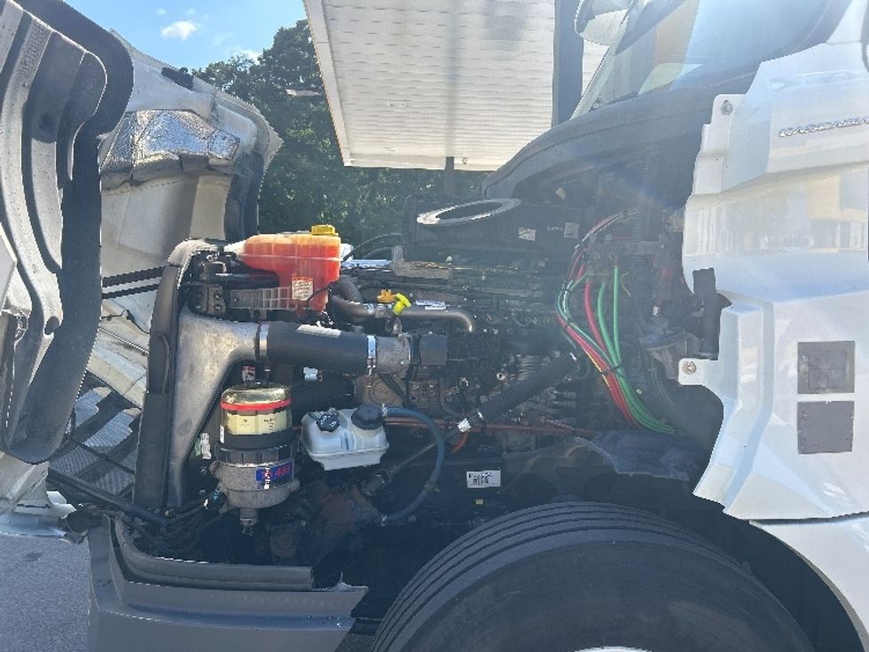 Day Cab Tractor-Heavy Duty Tractors-Freightliner-2019-T12664ST-Byron Center-MI-556,064\n\t\tmiles-$ 34,000 - Image 16