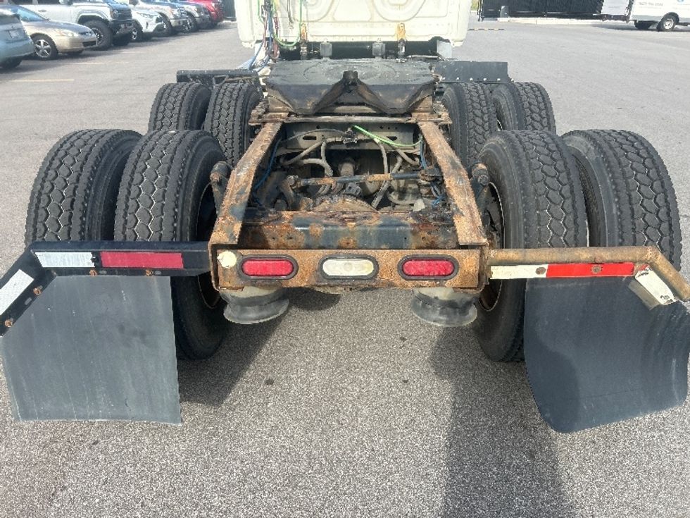 Day Cab Tractor-Heavy Duty Tractors-Freightliner-2019-T12664ST-Byron Center-MI-674,415\n\t\tmiles-$ 26,750 - Image 6