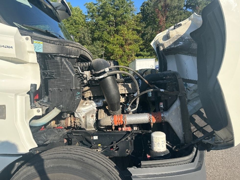 Day Cab Tractor-Heavy Duty Tractors-Freightliner-2019-T12664ST-Byron Center-MI-686,741\n\t\tmiles-$ 25,250 - Image 16