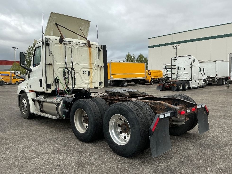 Day Cab Tractor-Heavy Duty Tractors-Freightliner-2019-T12664ST-Calgary-AB-782,996\n\t\tkm-$ 52,750 - Image 5