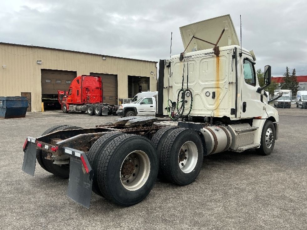 Day Cab Tractor-Heavy Duty Tractors-Freightliner-2019-T12664ST-Calgary-AB-782,996\n\t\tkm-$ 52,750 - Image 7