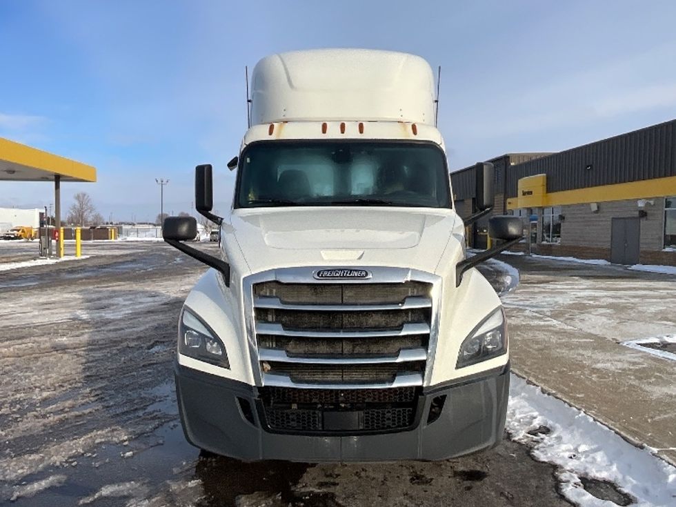 Day Cab Tractor-Heavy Duty Tractors-Freightliner-2019-T12664ST-Cambridge-ON-1,006,029\n\t\tkm-$ 35,750 - Image 2