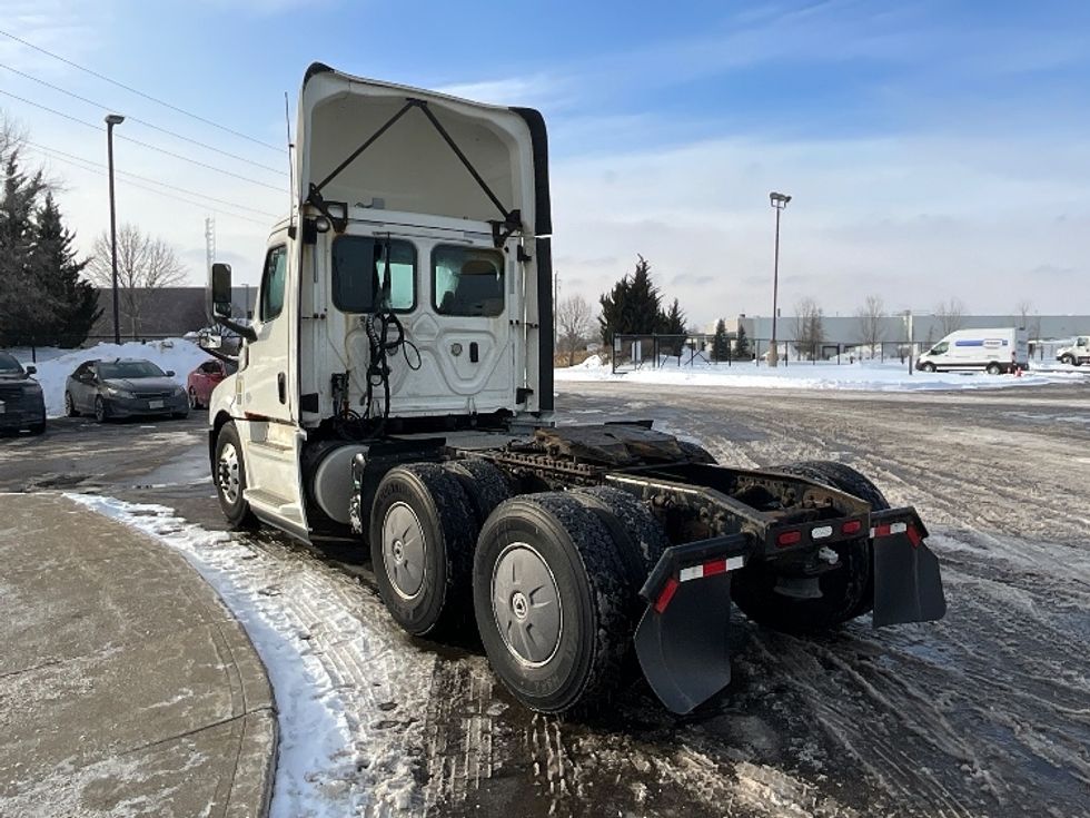Day Cab Tractor-Heavy Duty Tractors-Freightliner-2019-T12664ST-Cambridge-ON-1,006,029\n\t\tkm-$ 35,750 - Image 5