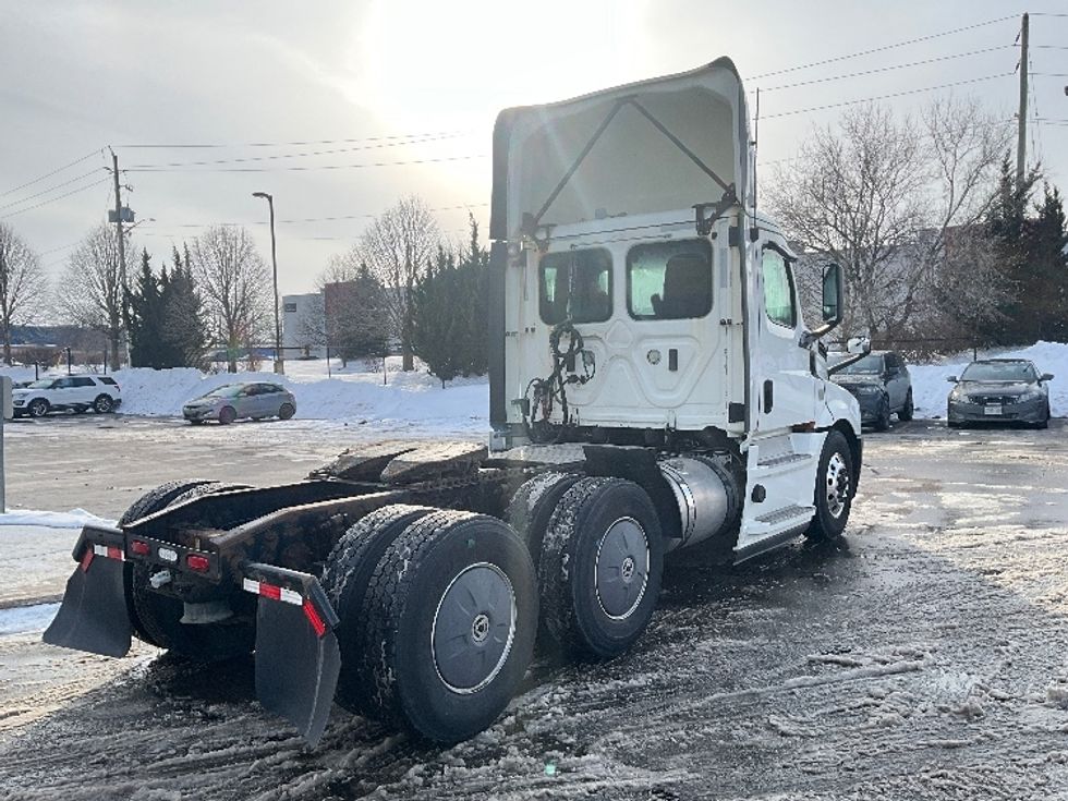 Day Cab Tractor-Heavy Duty Tractors-Freightliner-2019-T12664ST-Cambridge-ON-1,006,029\n\t\tkm-$ 35,750 - Image 7