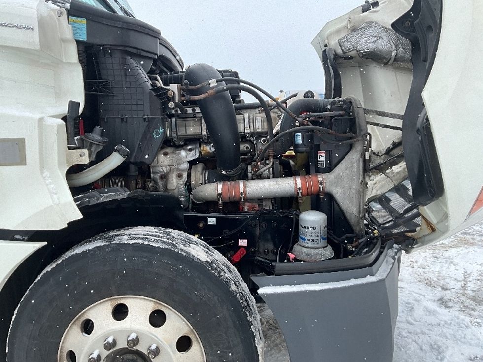 Day Cab Tractor-Heavy Duty Tractors-Freightliner-2019-T12664ST-Cambridge-ON-1,069,991\n\t\tkm-$ 31,000 - Image 15