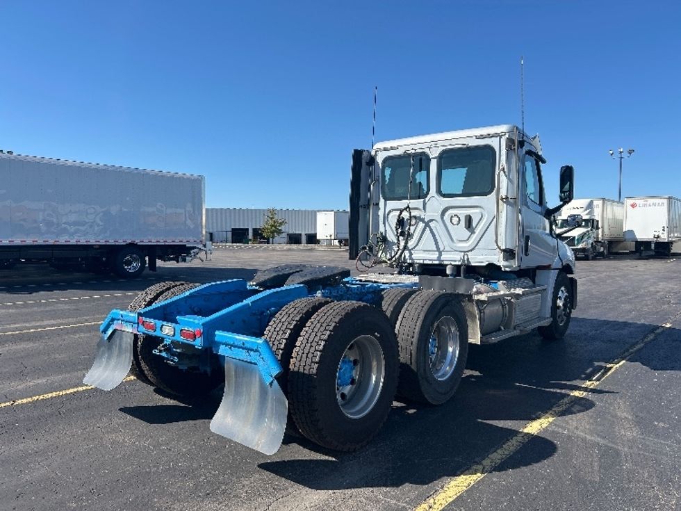Day Cab Tractor-Heavy Duty Tractors-Freightliner-2019-T12664ST-Cambridge-ON-124,170\n\t\tkm-$ 78,500 - Image 7
