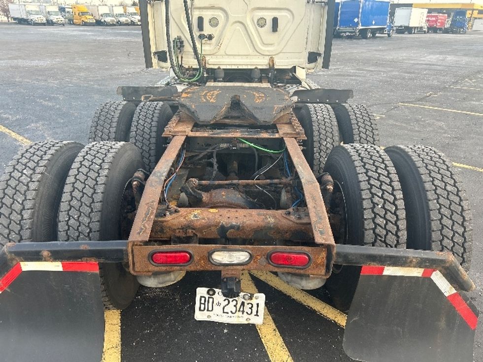 Day Cab Tractor-Heavy Duty Tractors-Freightliner-2019-T12664ST-Cambridge-ON-421,319\n\t\tkm-$ 66,250 - Image 6