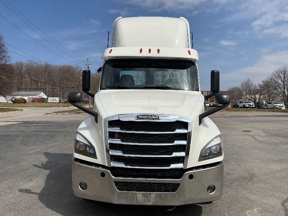 Day Cab Tractor-Heavy Duty Tractors-Freightliner-2019-T12664ST-Cambridge-ON-479,282\n\t\tkm-$ 59,500 - Image 2