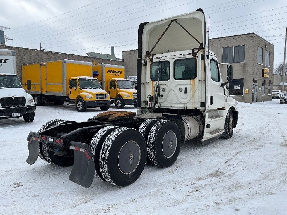 Day Cab Tractor-Heavy Duty Tractors-Freightliner-2019-T12664ST-Cambridge-ON-956,182\n\t\tkm-$ 39,500 - Image 7