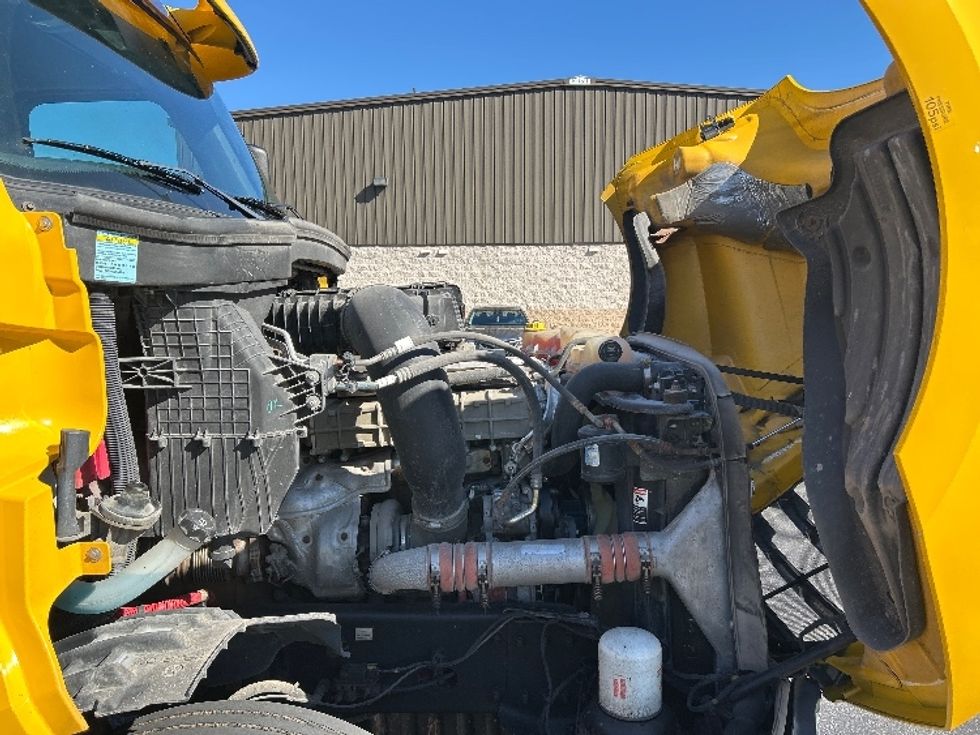 Day Cab Tractor-Heavy Duty Tractors-Freightliner-2019-T12664ST-Canton-OH-205,128\n\t\tmiles-$ 47,750 - Image 15