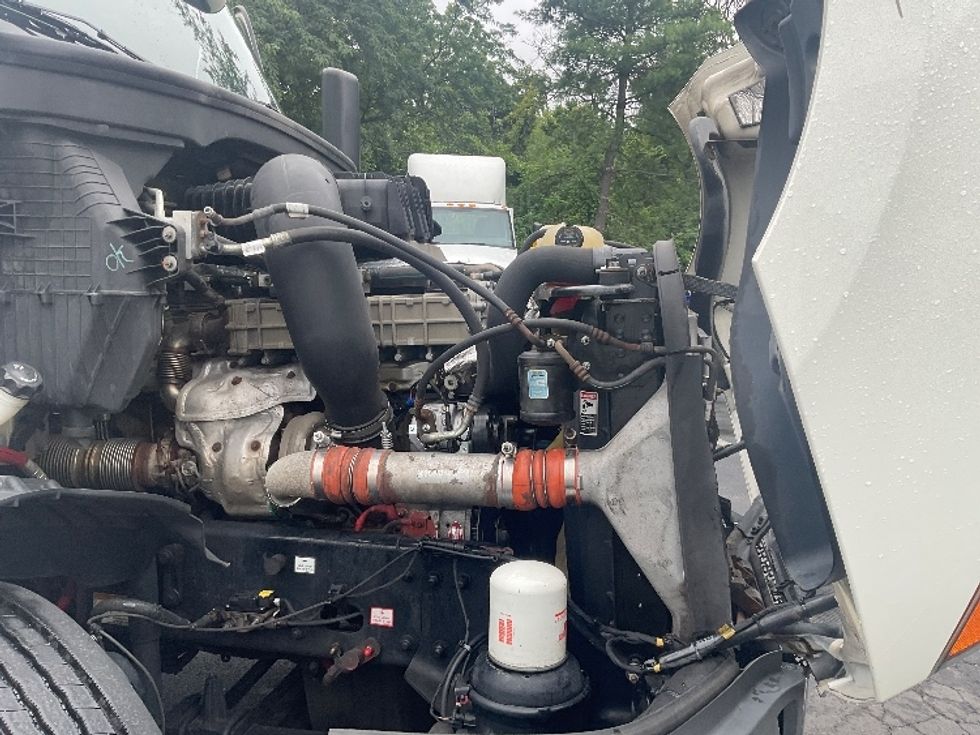 Day Cab Tractor-Heavy Duty Tractors-Freightliner-2019-T12664ST-Capitol Heights-MD-404,250\n\t\tmiles-$ 36,000 - Image 15