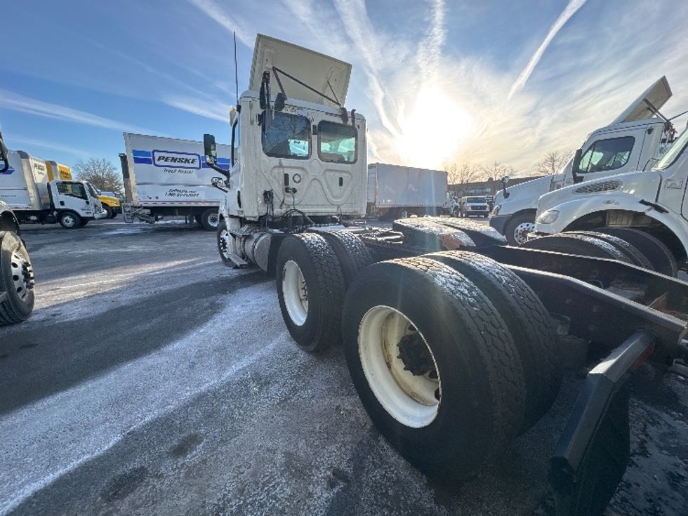 2019 Freightliner Cascadia 126" Day cab photo 5